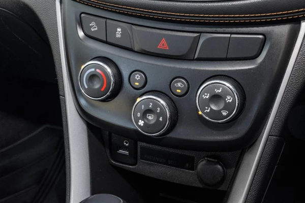 2018 MY19 Holden Trax TJ LS SUV Image 16