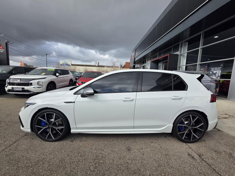 2023 Volkswagen Golf 8 R Hatch Image 4