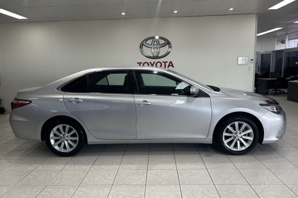 2016 Toyota Camry 3A1593003 l4 Sedan Image 2