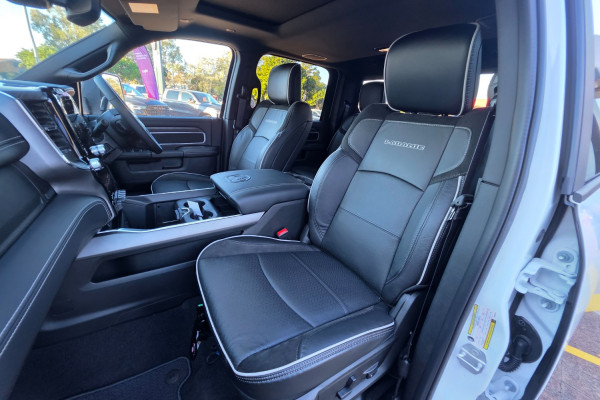 2026 Ram 2500 DJ Laramie Dual Cab Image 21
