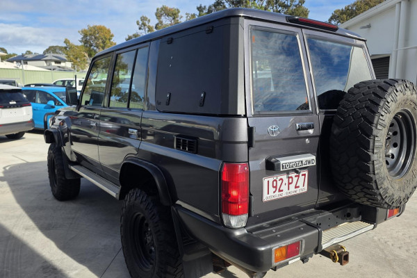 2022 Toyota LandCruiser VDJ76R WorkMate SUV Image 5