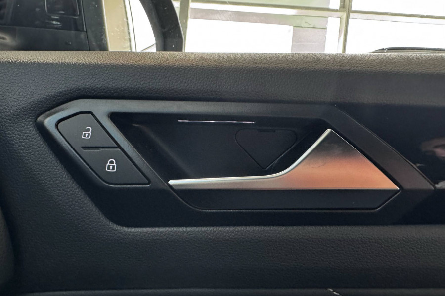 2024 MY25 Volkswagen T-Roc D11 140TSI R-Line SUV Image 25