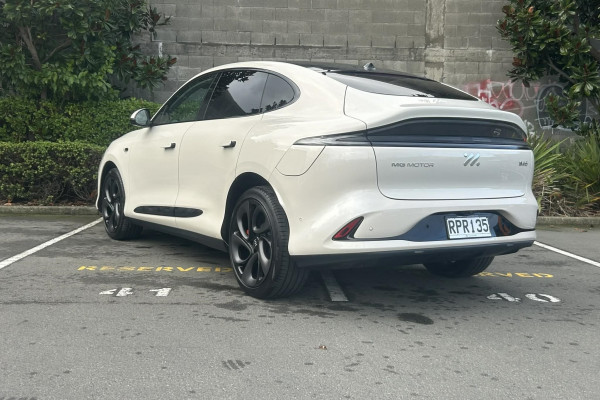 2026 MG IM6 Platinum SUV Image 4