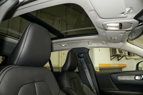 2026 Volvo XC40 XZ Ultra B4 Bright SUV Image 15