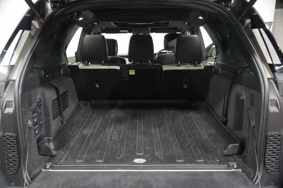 2021 Land Rover Discovery Series 5 P360 R-Dynamic HSE SUV Image 39