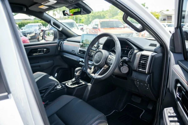 2026 Mitsubishi Triton MV GSR Ute Image 14