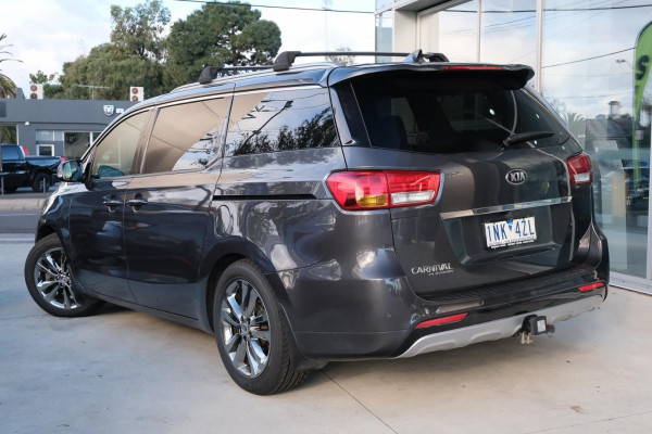 2017 MY18 Kia Carnival YP Platinum Van Image 2