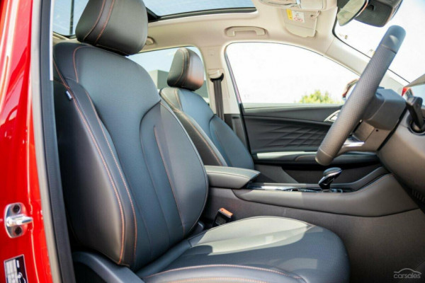 2025 MG HS AS33 Essence SUV Image 10