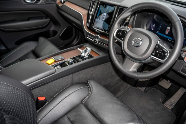 2023 Volvo XC60 UZ Ultimate B6 Dark SUV Image 6