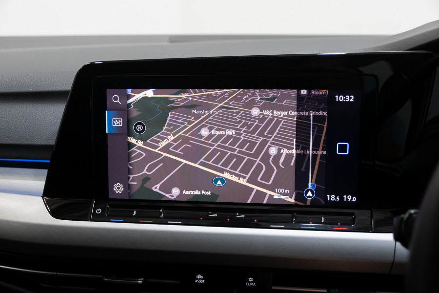 2022 Volkswagen Golf 8 110TSI Life Hatch Image 16