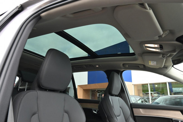 2025 MY26 Volvo XC90 L Series Plus B5 Bright SUV Image 14