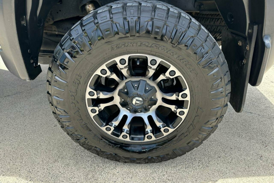 2021 Toyota Tundra - IMPORT Cab Chassis Image 11