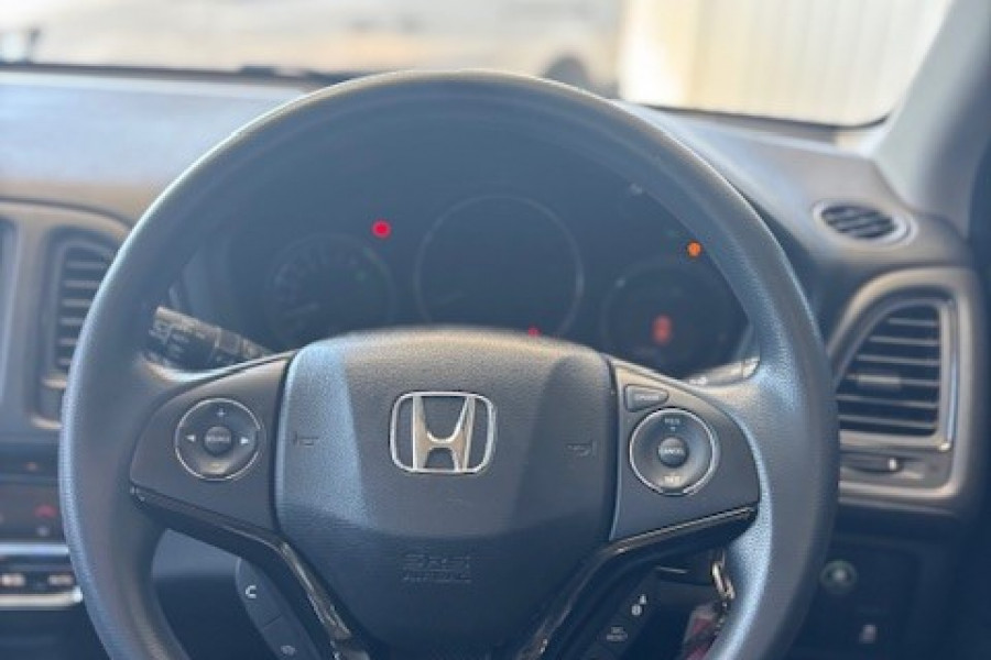2017 Honda HR-V VTi SUV Image 13