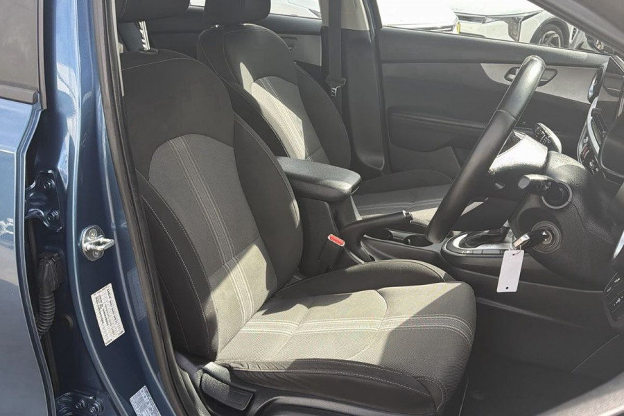 2021 MY1  Kia Cerato BD Sport+ Hatch Image 20