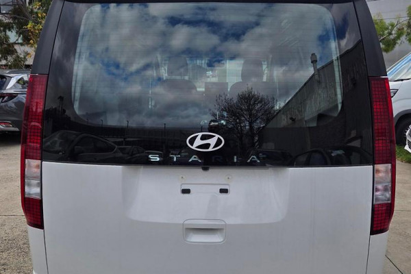 2026 MY27 Hyundai Staria Load US4.V4  Van Image 5