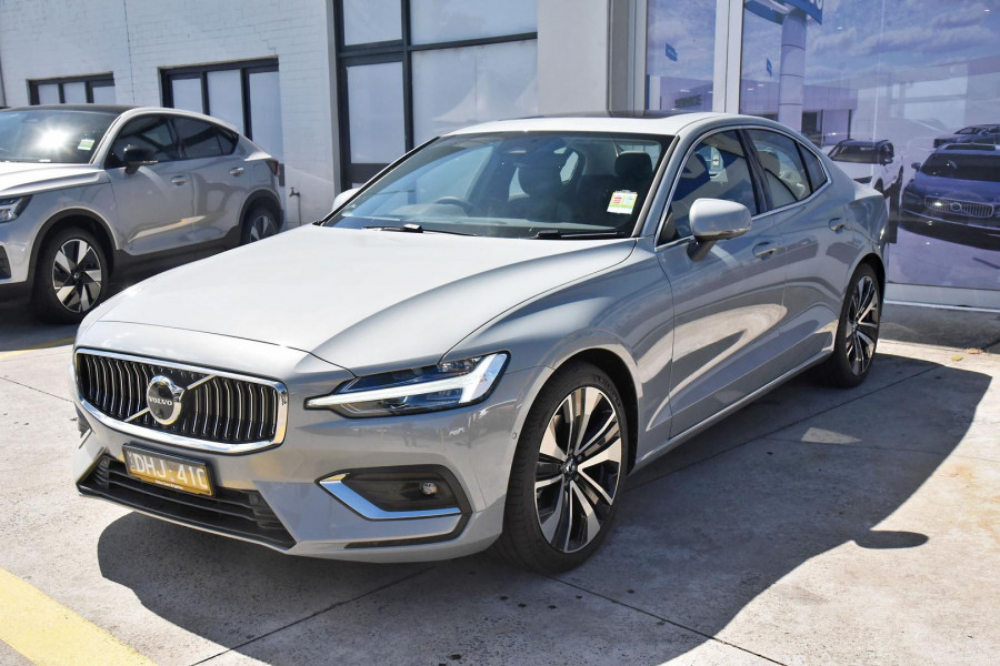 2024 MY25 Volvo S60  Ultra B5 Bright Sedan Image 22