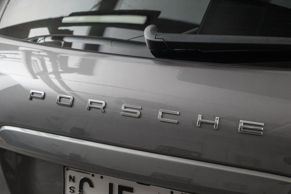 2012 MY13 Porsche Cayenne 92A SUV image 21
