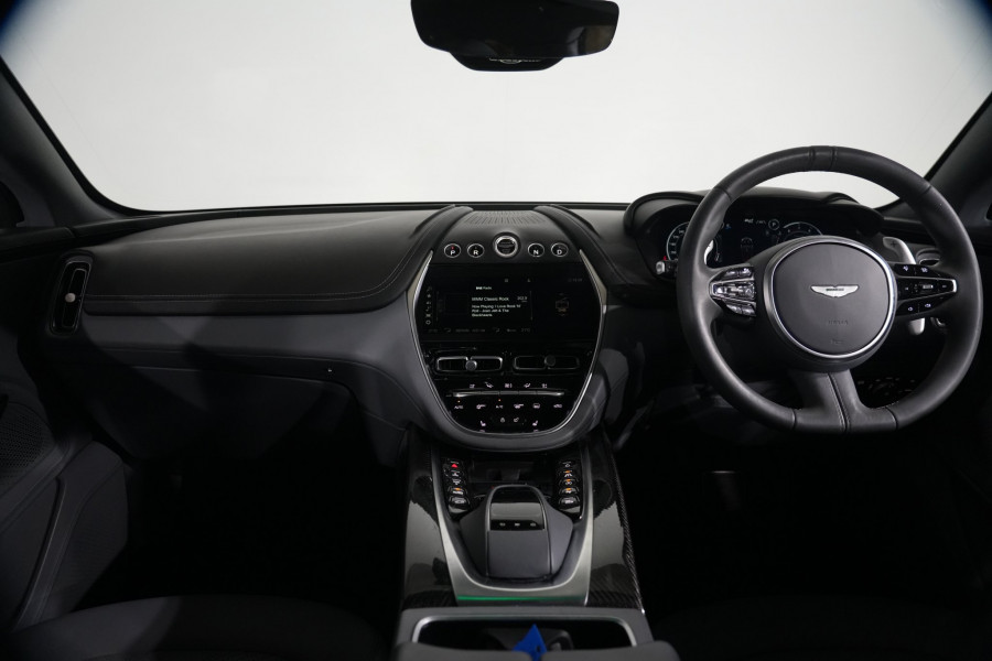 2021 Aston Martin DBX SUV Image 11