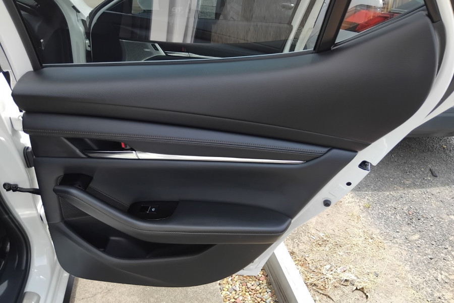 2023 Mazda 3 BP Series G25 Astina Hatch Image 22