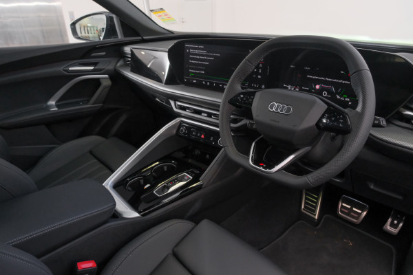 2026 MY25 Audi Q5 FY e-hybrid 270kW SUV image 7