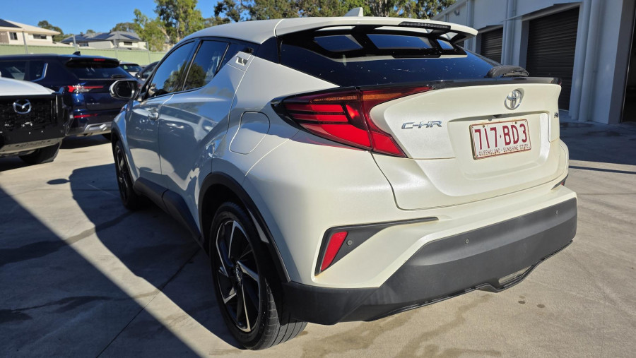 2020 Toyota C-HR NGX Koba SUV Image 5