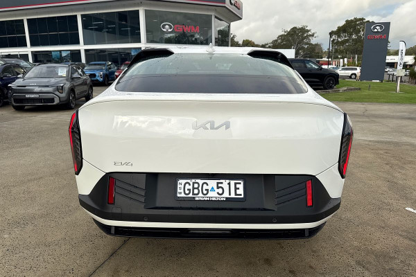 2026 Kia EV4  Air Standard Range Sedan Image 18
