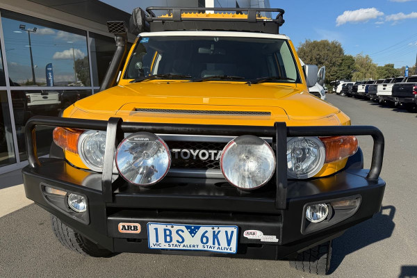2012 Toyota FJ Cruiser GSJ15R SUV