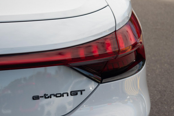 2023 Audi RS e-tron GT F83  Coupe image 21