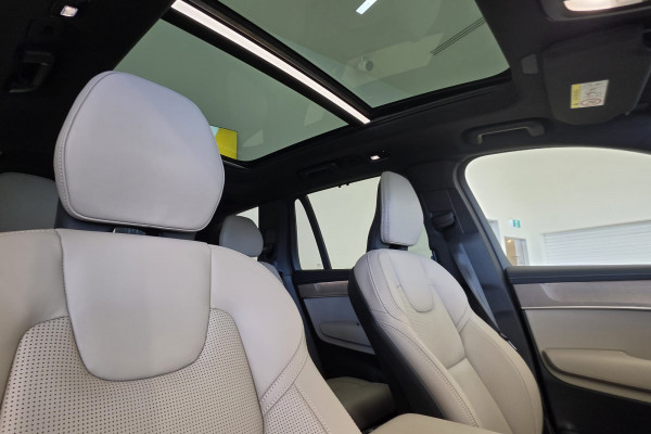2025 MY26 Volvo XC90 L Series Ultra B5 Dark SUV Image 16