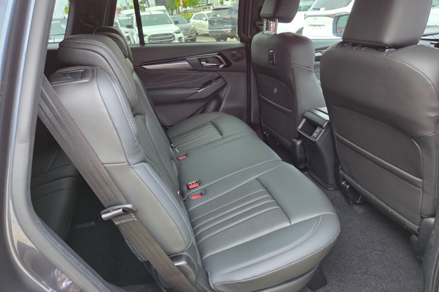 2025 Isuzu MU-X LS-T SUV Image 10