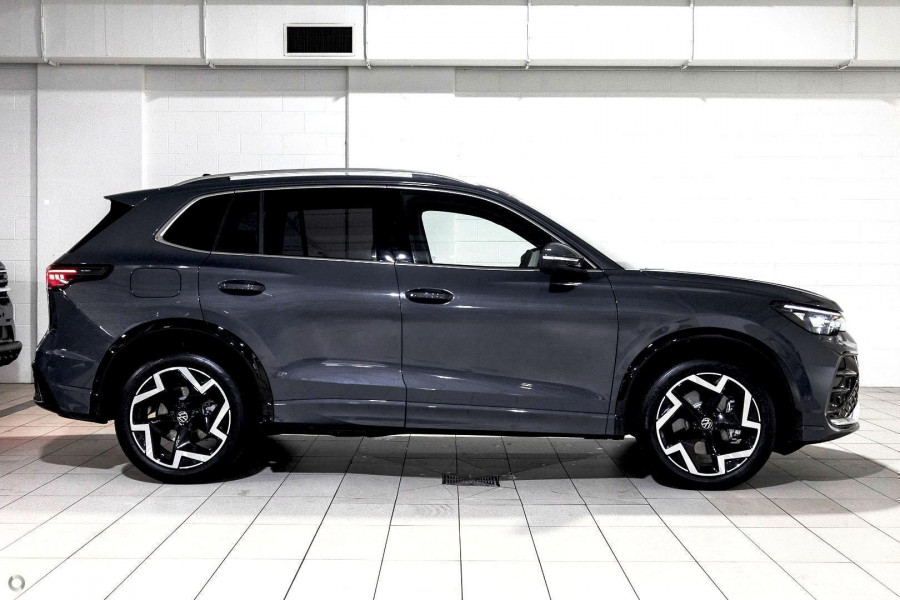 2026 Volkswagen Tiguan CT 150TSI R-Line SUV Image 5