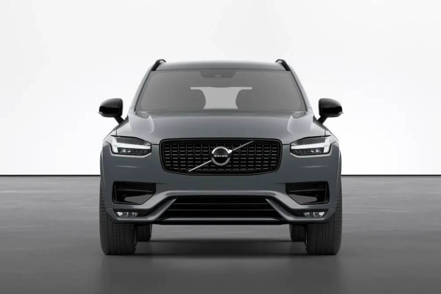 2022 Volvo XC90 B6 R-Design