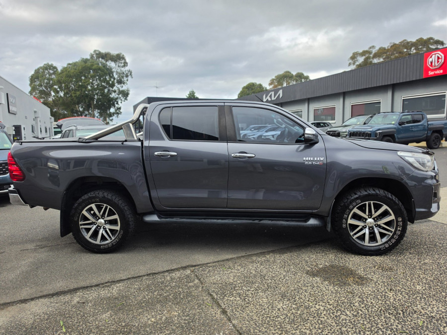 2019 Toyota HiLux  SR5 Dual Cab Ute Image 4