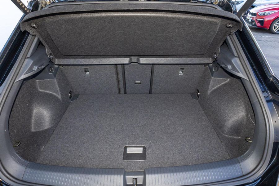 2025 Volkswagen T-Roc D11 140TSI R-Line SUV Image 14