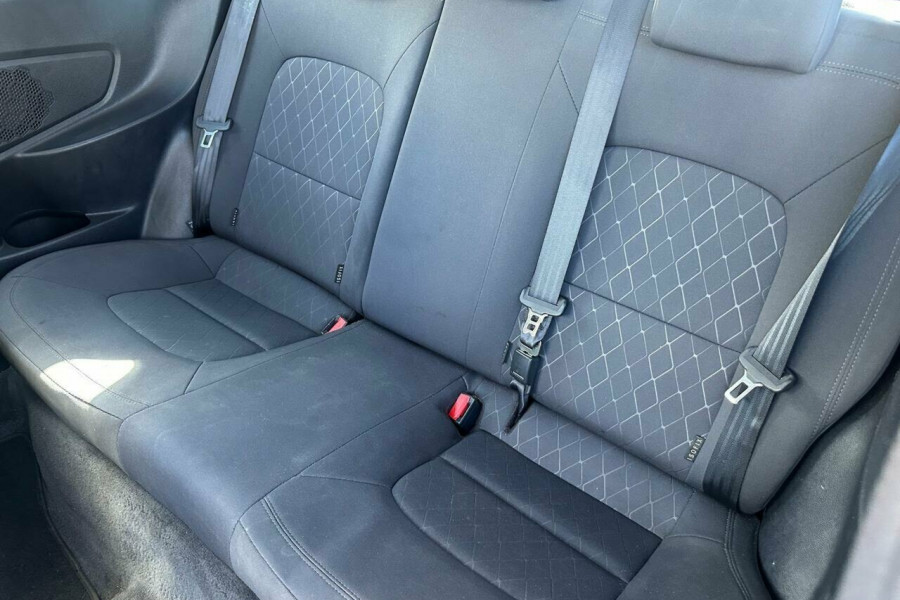2016 Kia Rio UB S Hatch Image 19