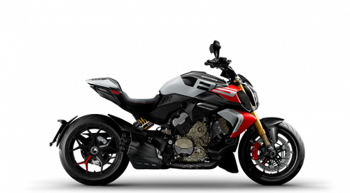 New Ducati Diavel V4 RS