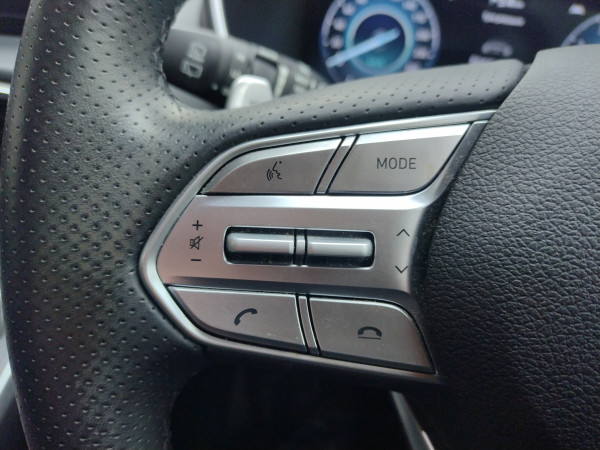 2023 Hyundai Santa Fe TM.V4 Highlander SUV image 31