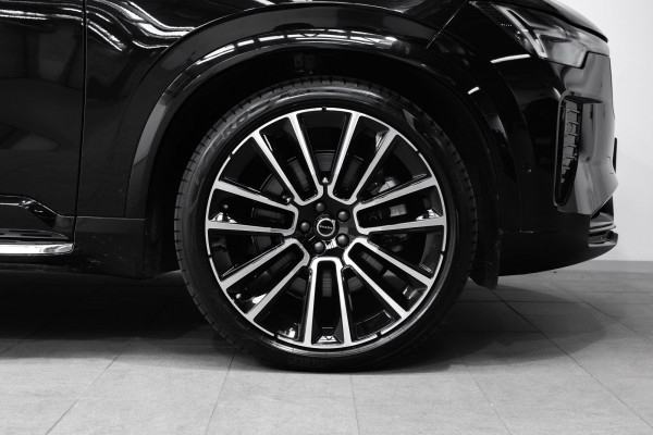 2025 Volvo XC90 L Series Ultra T8 Plug-In Hybrid SUV Image 4