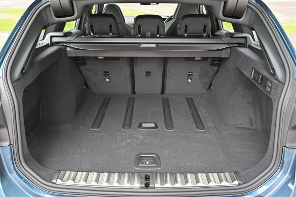 2026 BMW 3 Series G21 LCI II 330i M Sport Wagon