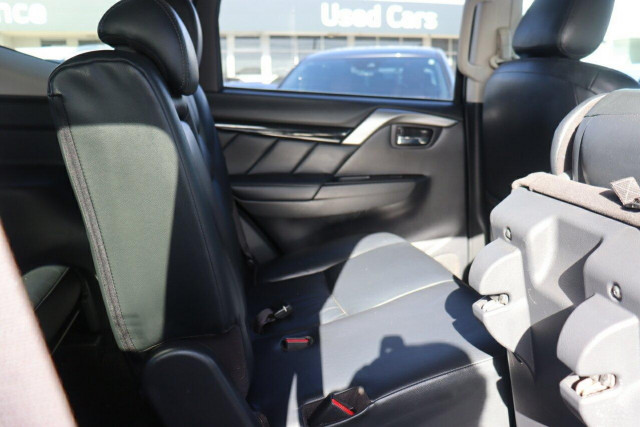 2017 Mitsubishi Pajero Sport QE GLX SUV Image 23