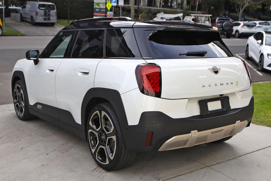 2026 MINI Aceman J05 SE Favoured Hatch