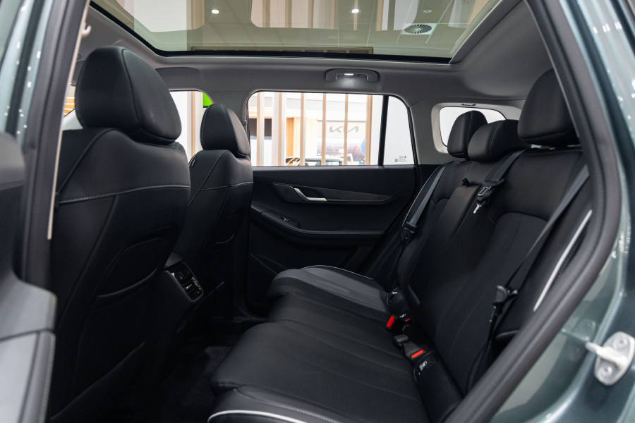 2026 Jaecoo J5  Summit SUV