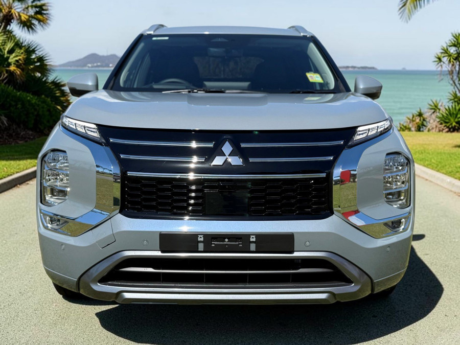 2025 Mitsubishi Outlander ZM Exceed SUV Image 2