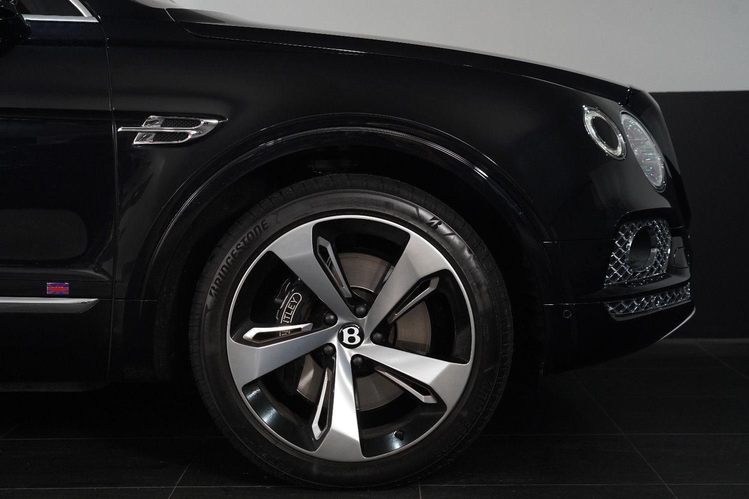 2016 Bentley Bentayga First Edition W12  SUV Image 18