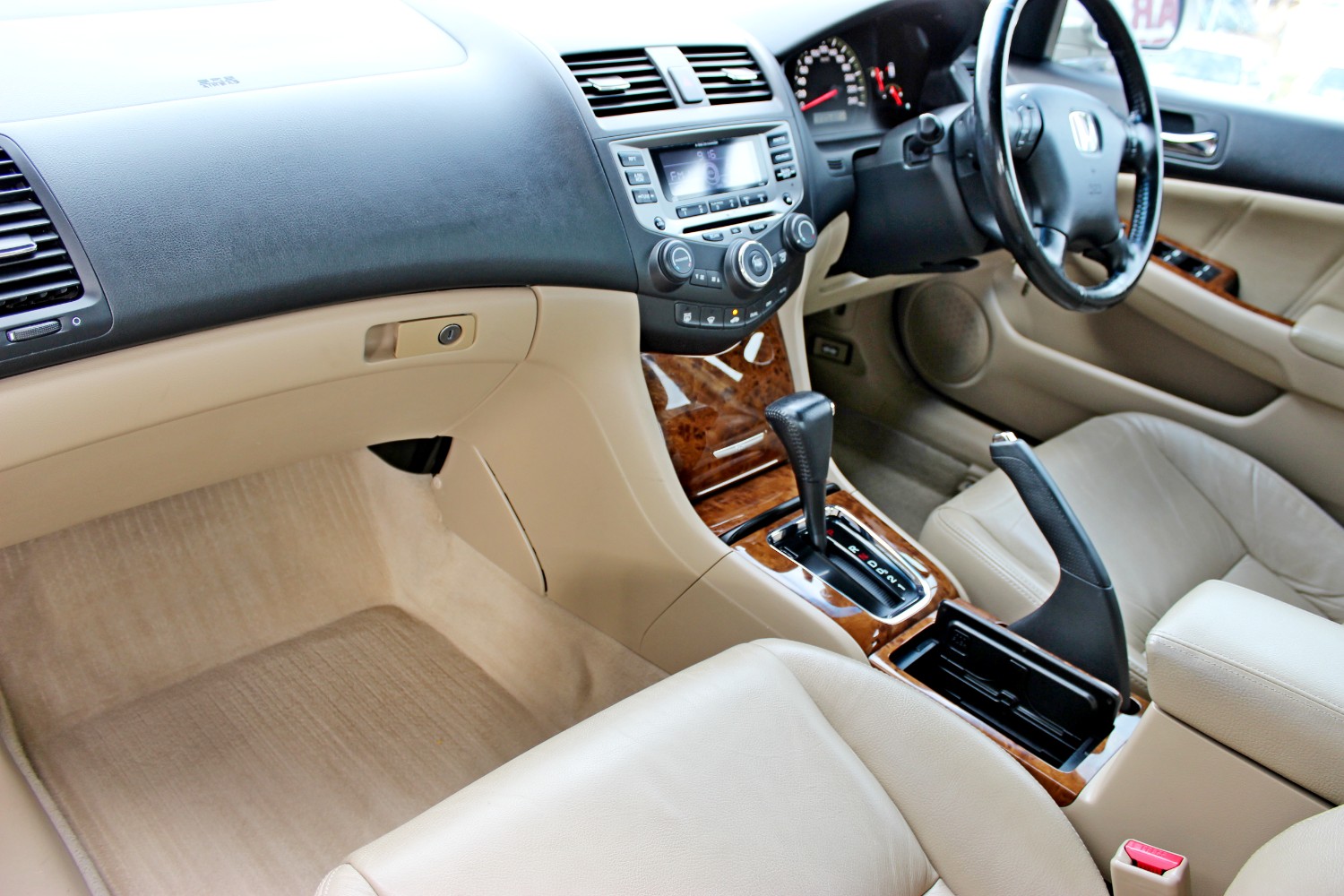 2005 Honda Accord 7th Gen V6 V6 - Luxury Sedan Image 10