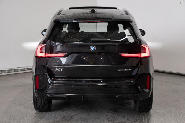 2026 BMW X1 U11 xDrive20i M Sport SUV image 5