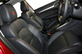 2024 MG ZST Essence SUV