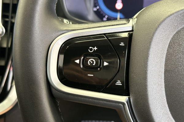 2023 Volvo V60 Cross Country Z Series Ultimate B5 Bright SUV