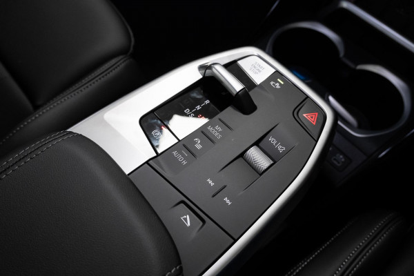 2025 BMW X1 U11 xDrive20i M Sport SUV image 21