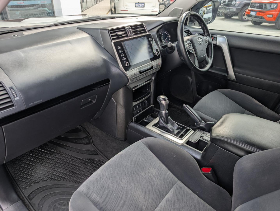 2020 Toyota LandCruiser Prado GDJ150R GXL SUV Image 23